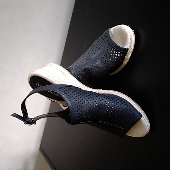 Open Toe Wedges - Picture 1 of 5